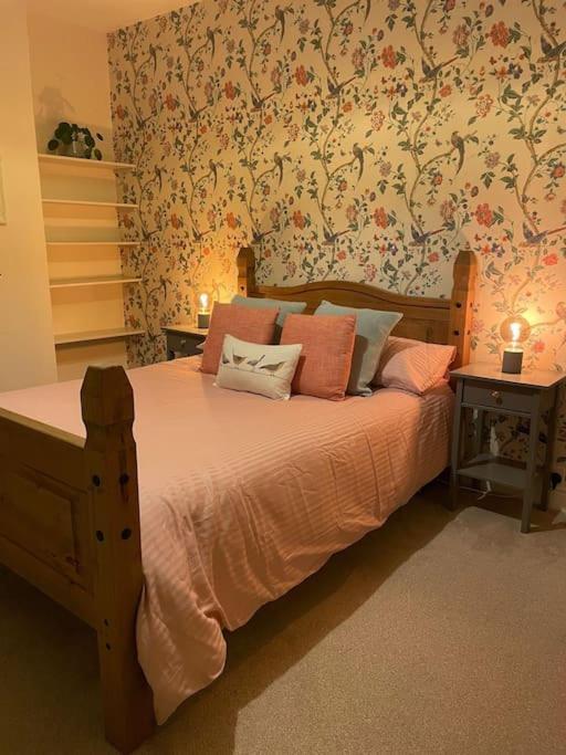 Gloucester Rd 2 Mins Away - Fab, New, Trendy House ブリストル エクステリア 写真